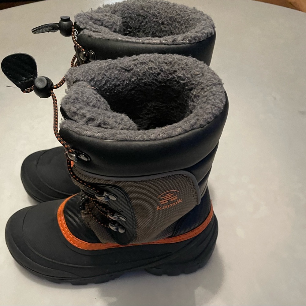 Kamik snow boots boys size 3